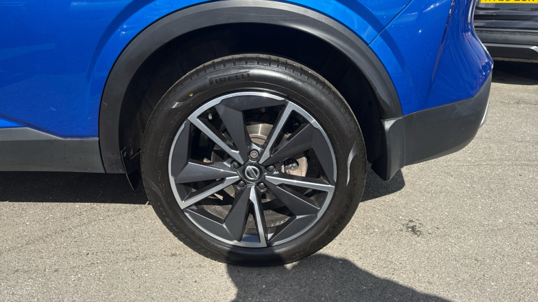 Nissan Qashqai 1.3 DiG-T MH 158 Tekna 5dr Xtronic Petrol Hatchback